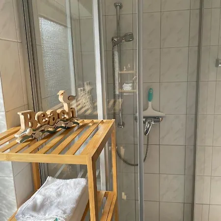 Grosse Ferienwohnung Fur Familien Und Gruppen - Moviepark Nahe - 2 Schlafzimmer Wohnzimmer *