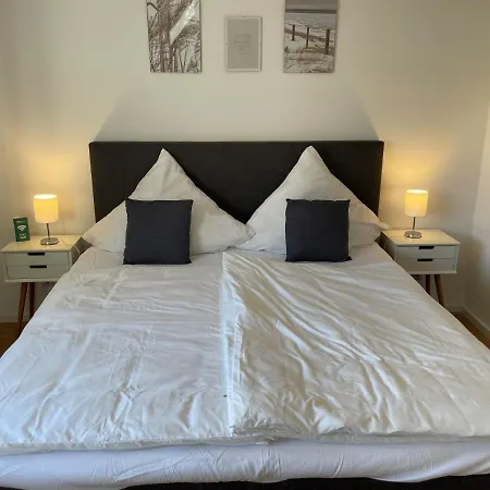 Grosse Ferienwohnung Fur Familien Und Gruppen - Moviepark Nahe - 2 Schlafzimmer Wohnzimmer Apartment Schermbeck